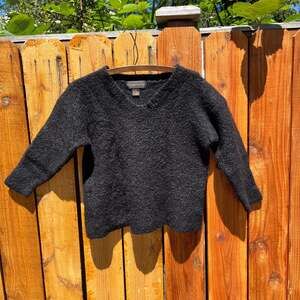 Vintage Classiques Entier V Neck Wool Sweater